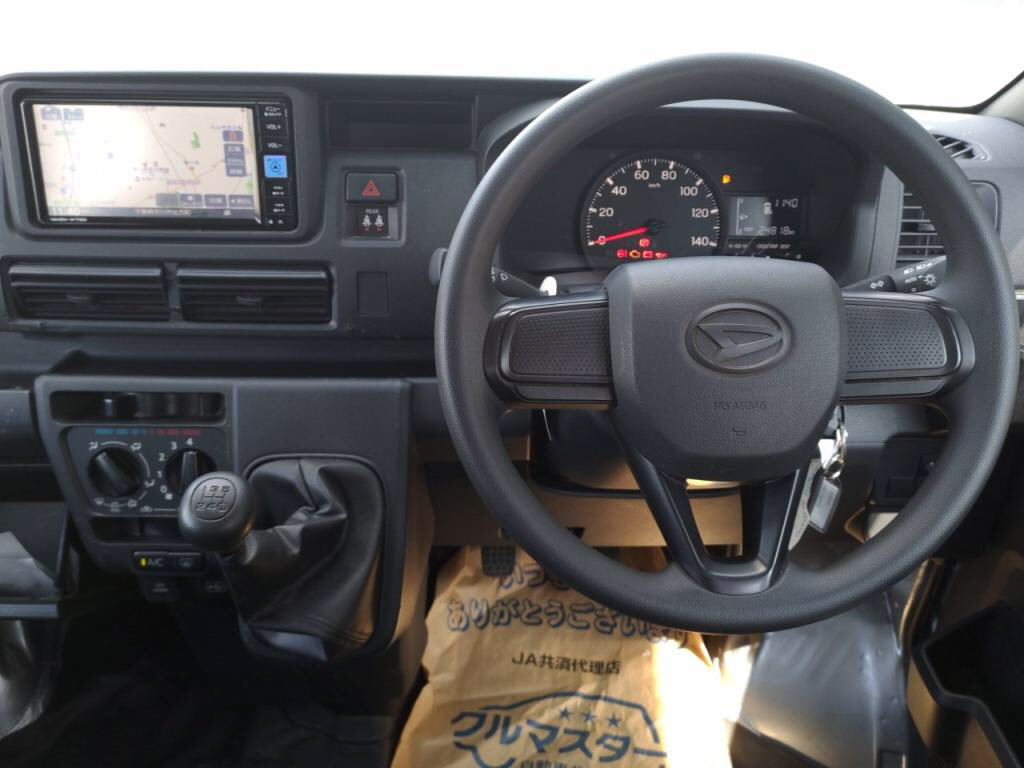 ハイゼットカーゴデラックスの写真 3