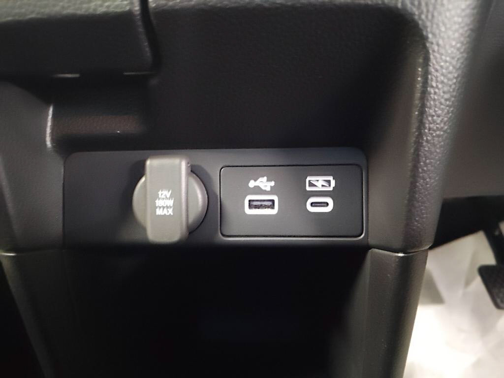 ステップワゴンスパーダＨＶｅＨＥＶスパーダの写真 16