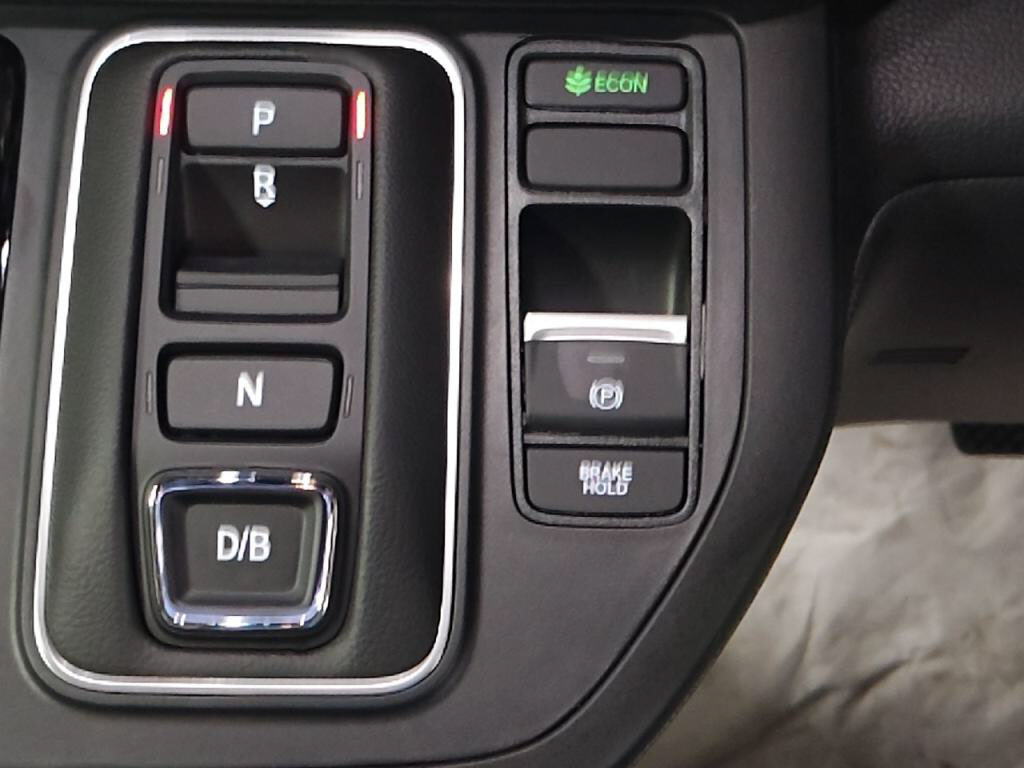 ステップワゴンスパーダＨＶｅＨＥＶスパーダの写真 17