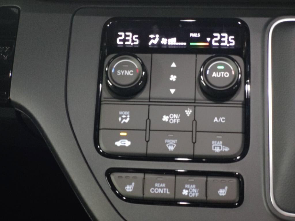 ステップワゴンスパーダＨＶｅＨＥＶスパーダの写真 18