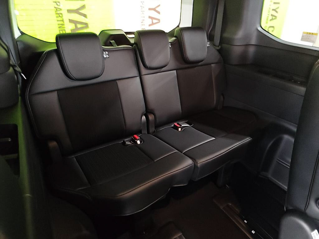 ステップワゴンスパーダＨＶｅＨＥＶスパーダの写真 24