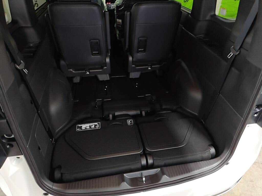 ステップワゴンスパーダＨＶｅＨＥＶスパーダの写真 27