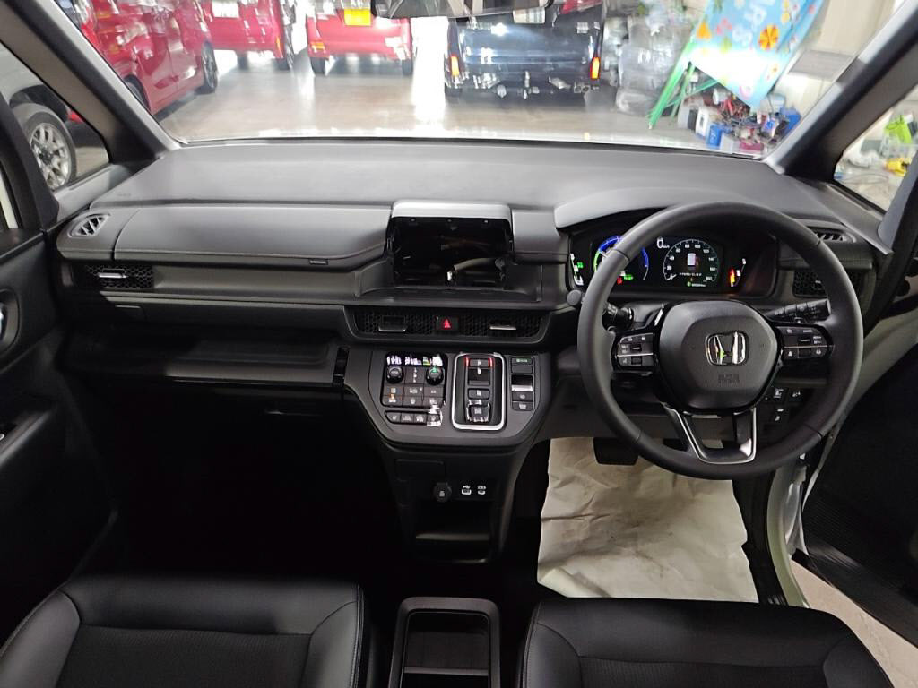 ステップワゴンスパーダＨＶｅＨＥＶスパーダの写真 3