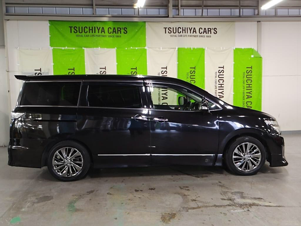 エルグランドライダーブラックラインの写真 11