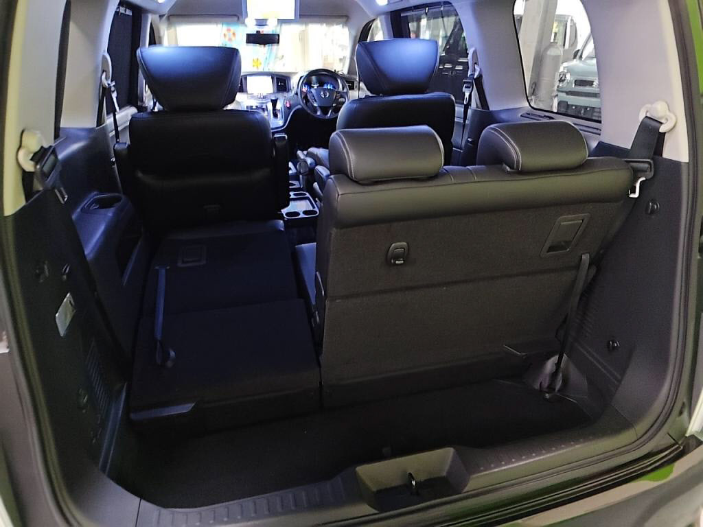 エルグランドライダーブラックラインの写真 26