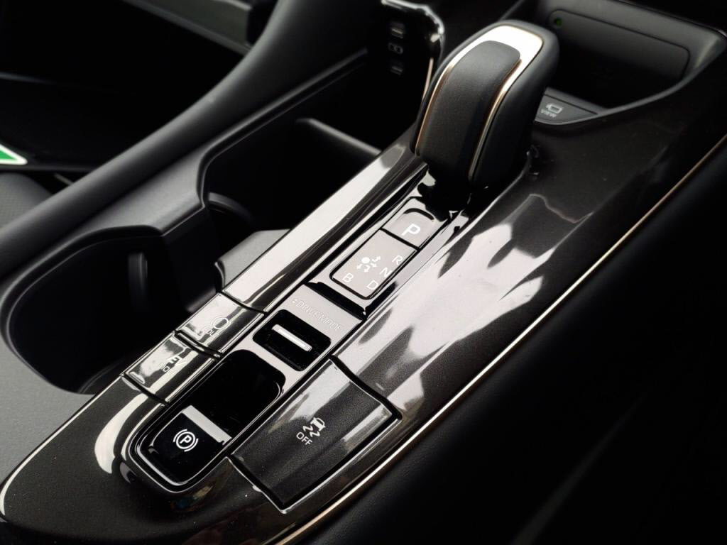 クラウンスポーツハイブリッドZの写真 18