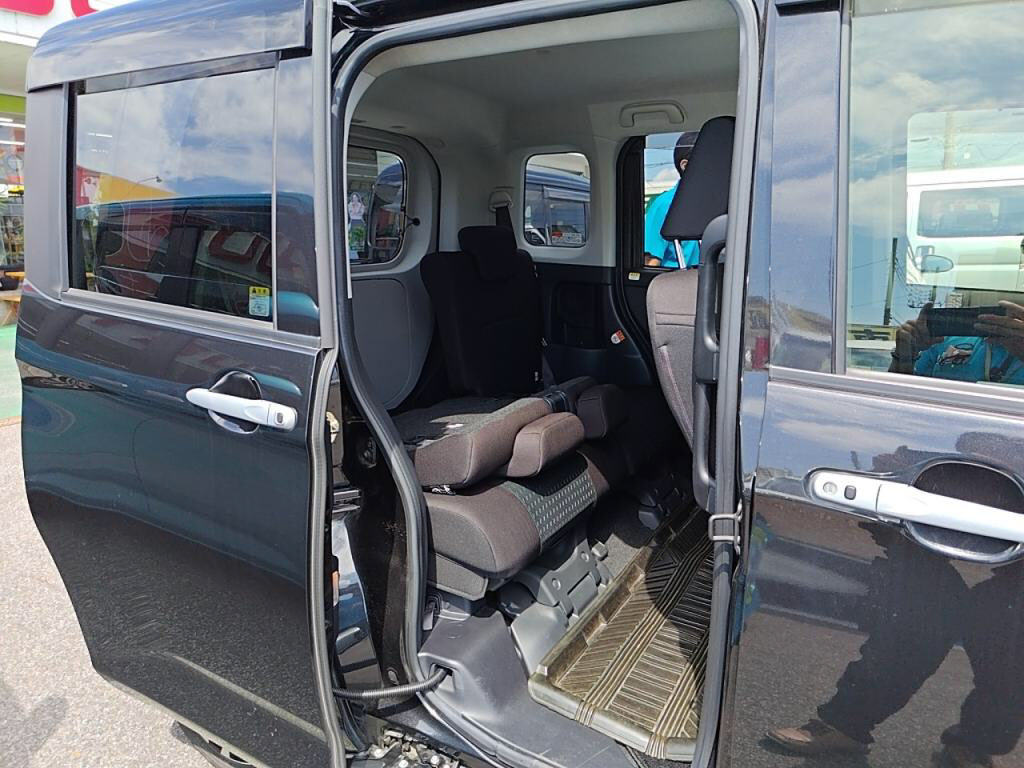 ルーミーカスタムカスタムG-Tの写真 9