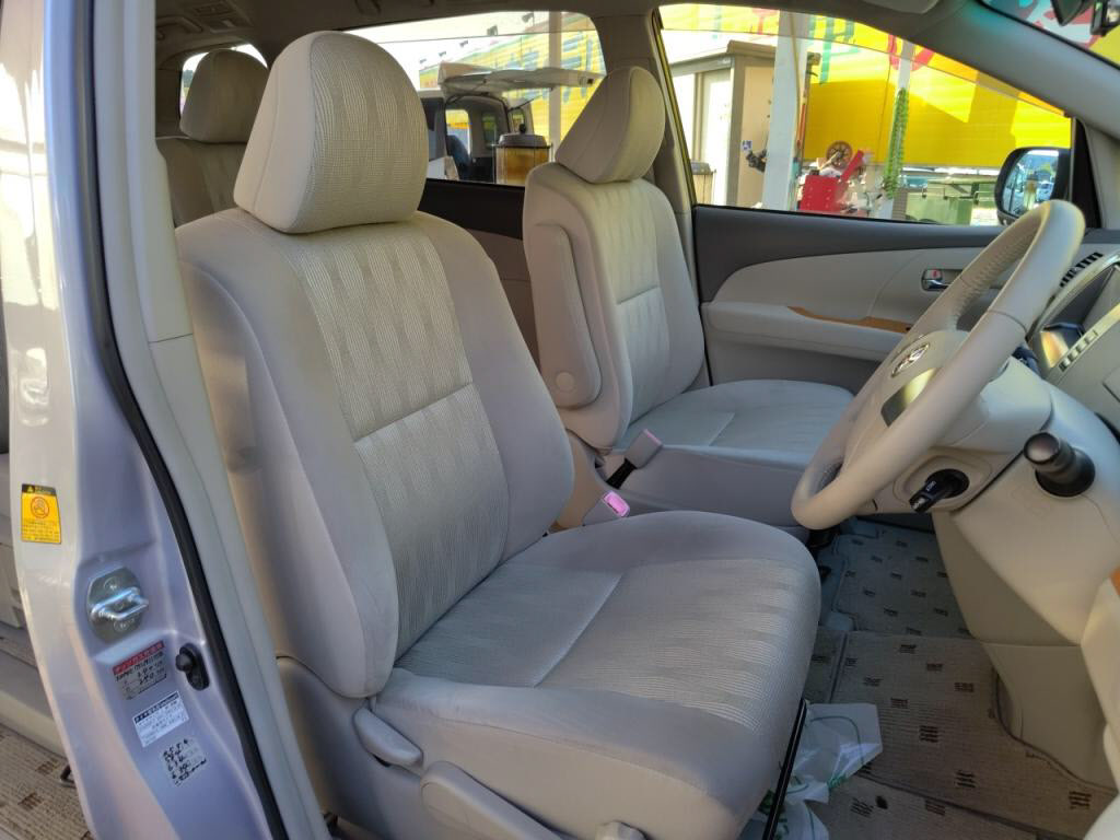 エスティマアエラスの写真 13