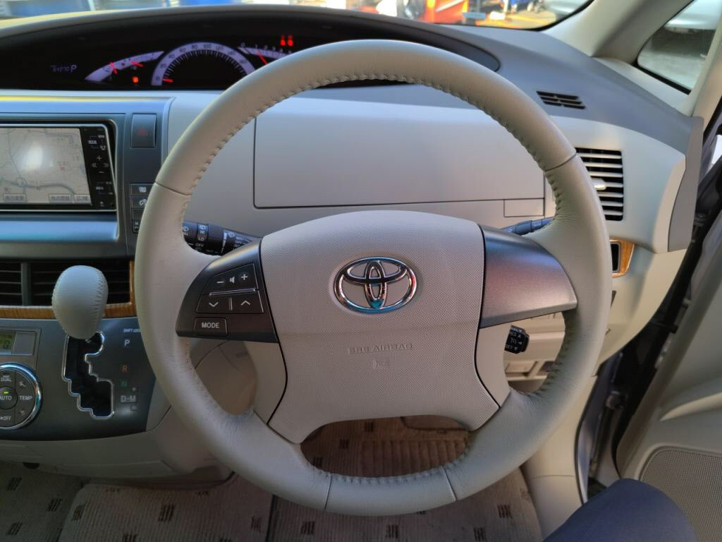 エスティマアエラスの写真 14