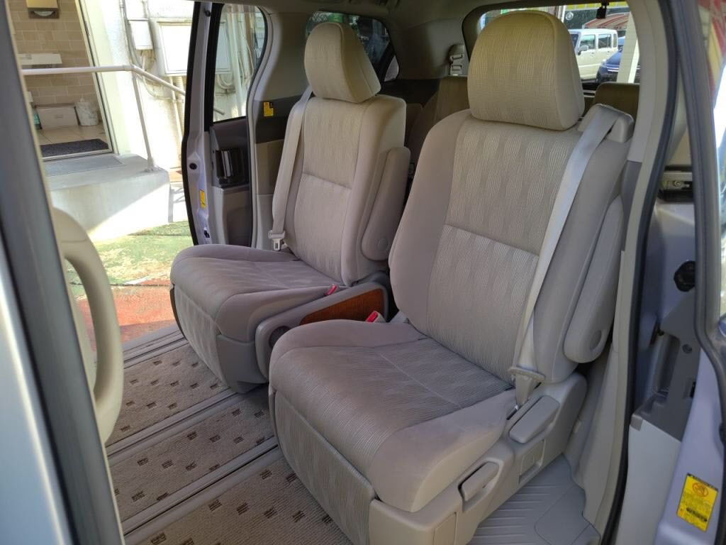 エスティマアエラスの写真 23