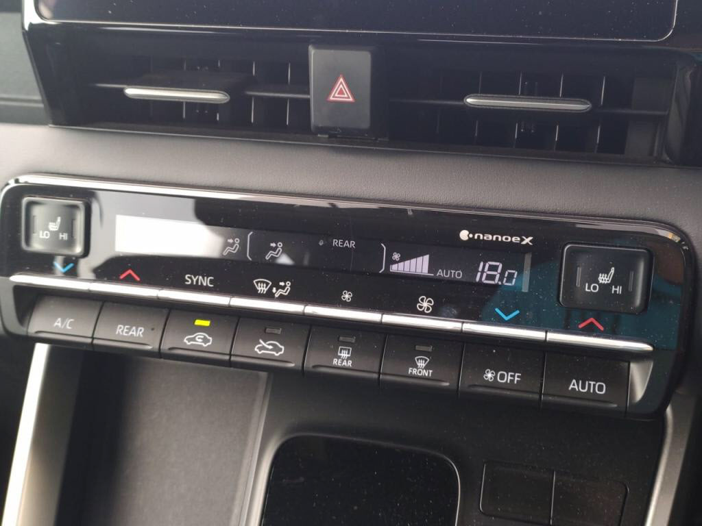 ヴォクシーハイブリッドハイブリッドＳ－Ｇの写真 16