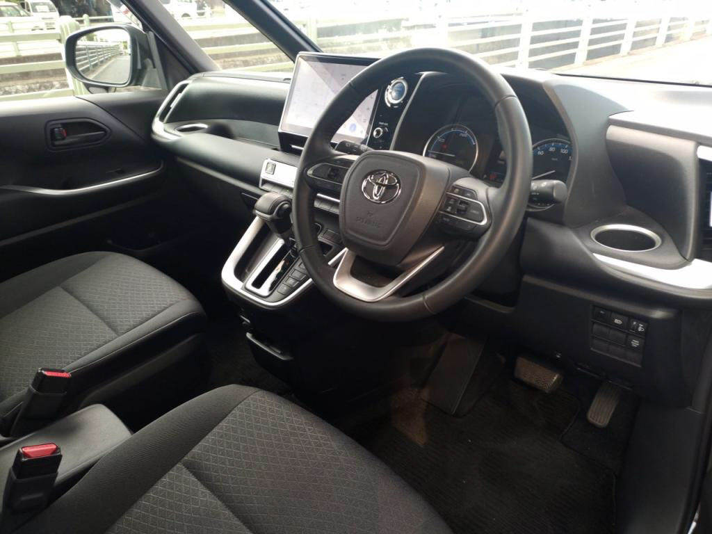 ヴォクシーハイブリッドハイブリッドＳ－Ｇの写真 3