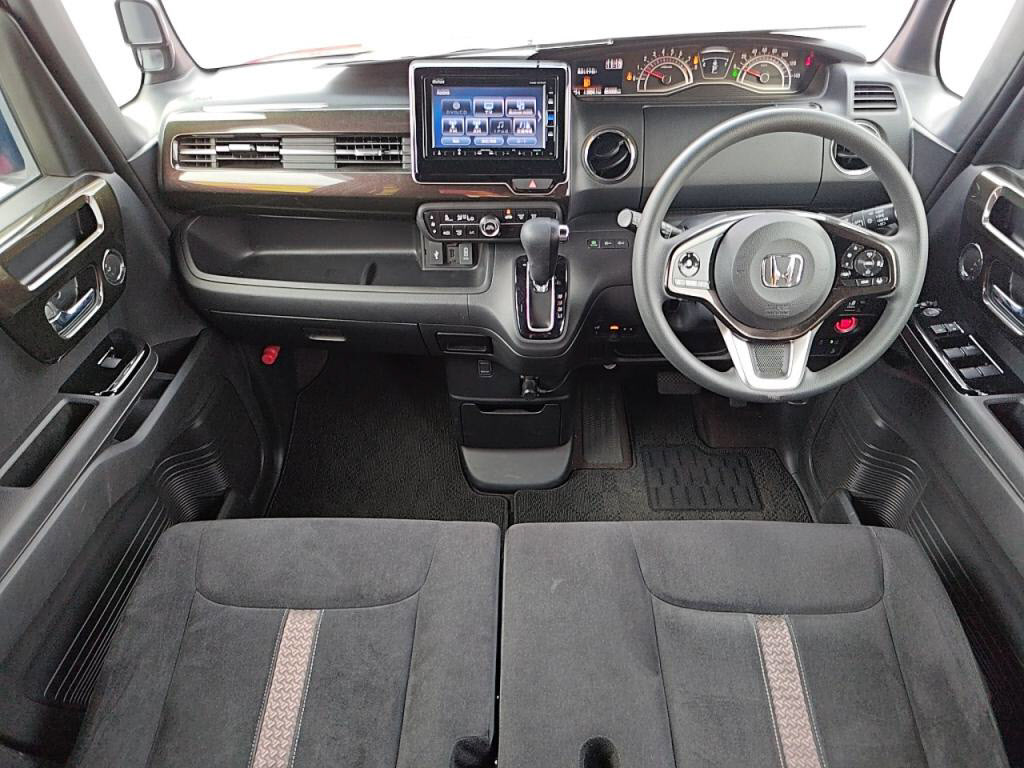 N_BOXカスタムG・Lホンダセンシングの写真 3