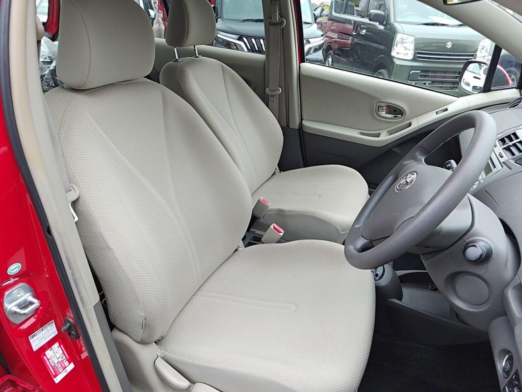 ヴィッツ５ＤＦリミテッド２の写真 21