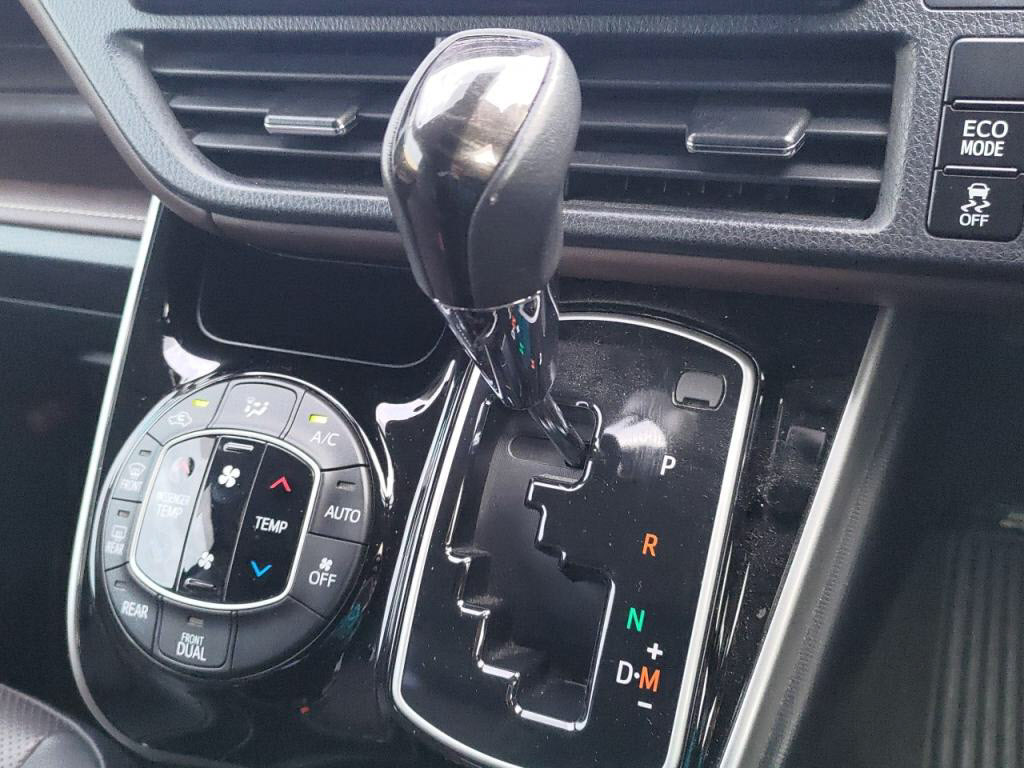 エスクァイアGiの写真 15