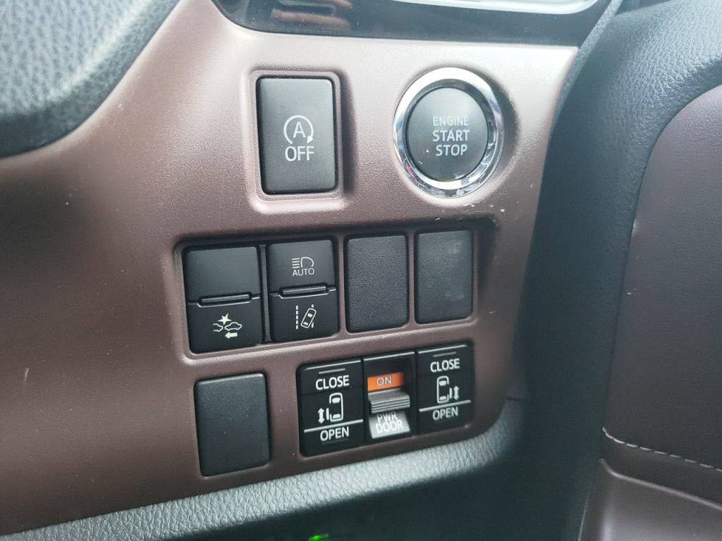 エスクァイアGiの写真 16