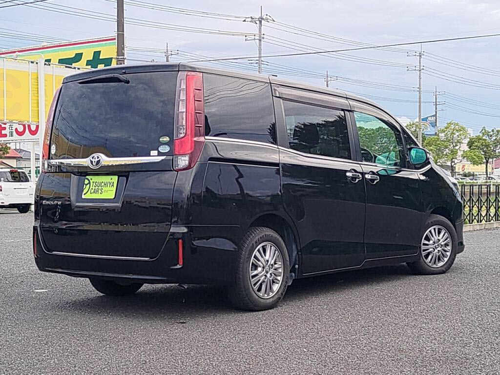 エスクァイアGiの写真 2