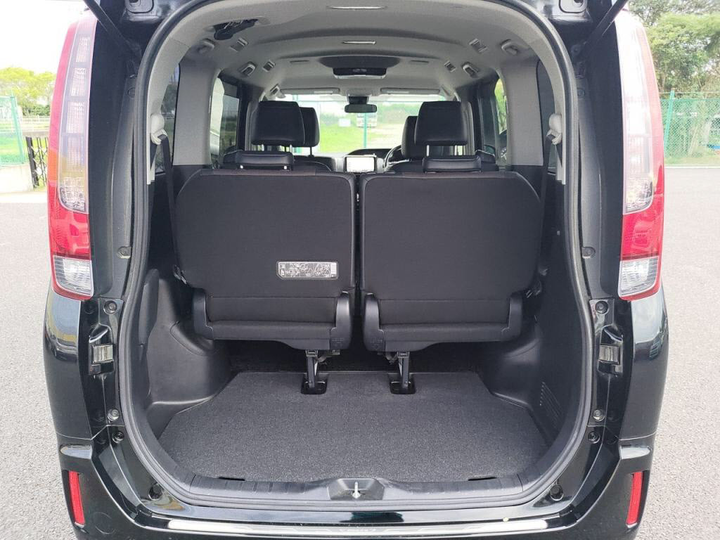 エスクァイアGiの写真 25