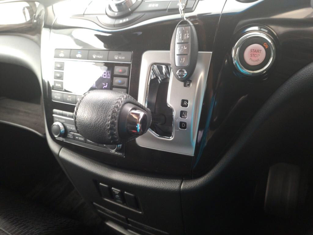 エルグランドハイウェイスターSの写真 14