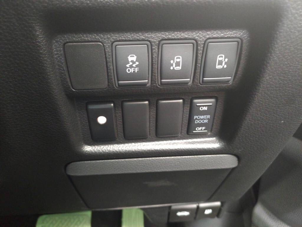 エルグランドハイウェイスターSの写真 19