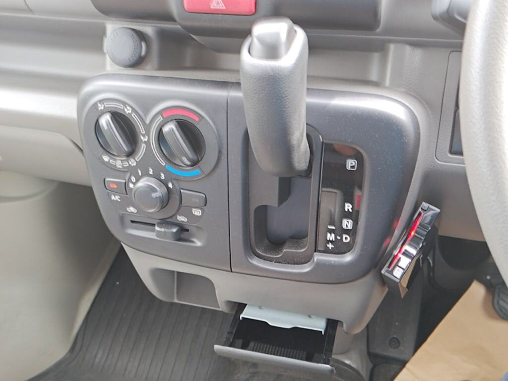 ミニキャブバンＧの写真 17