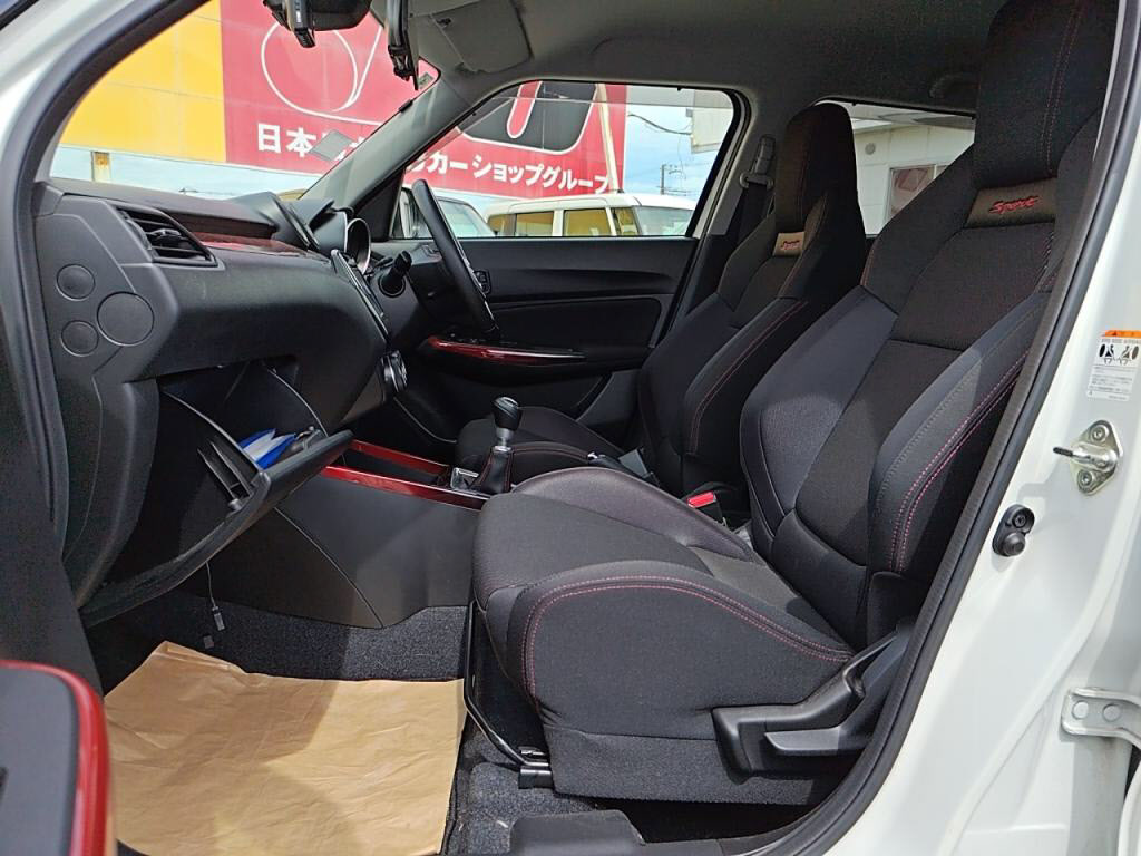 スイフトスポーツスポーツの写真 22