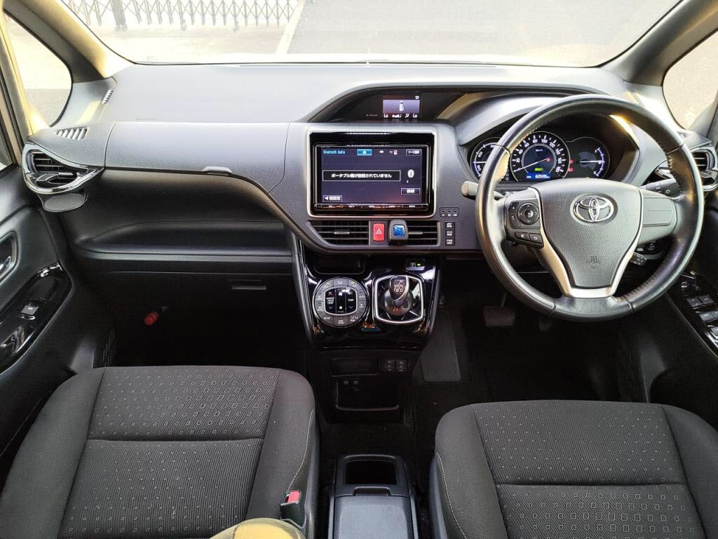 ヴォクシーハイブリッドハイブリッドVの写真 3