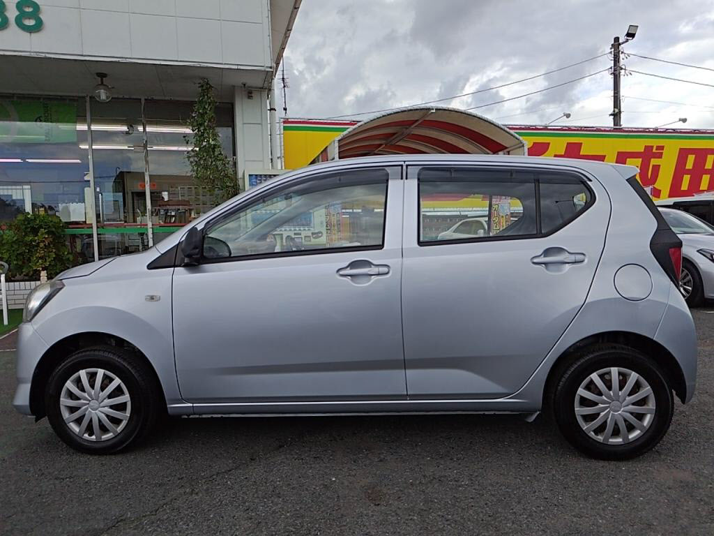 ミライースＬの写真 12