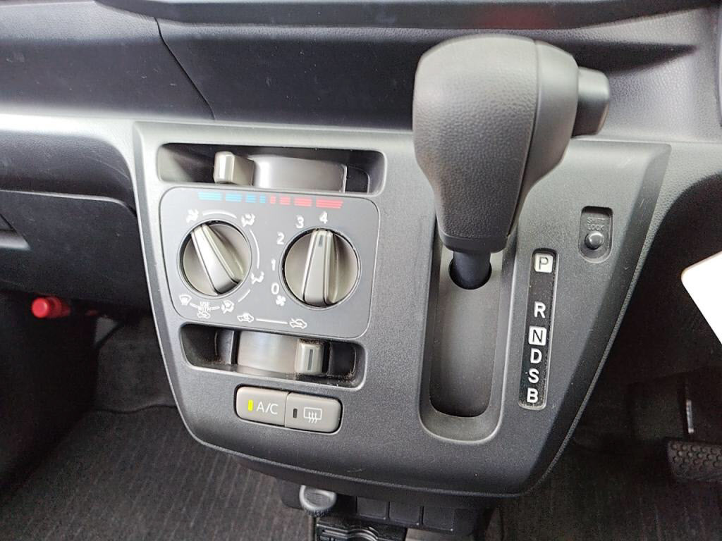 ミライースＬの写真 14