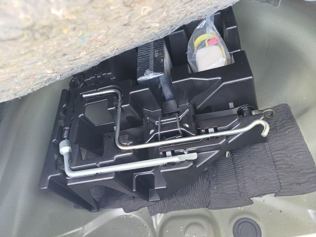 プリウスＳツーリングセレクションＧｓの写真 28