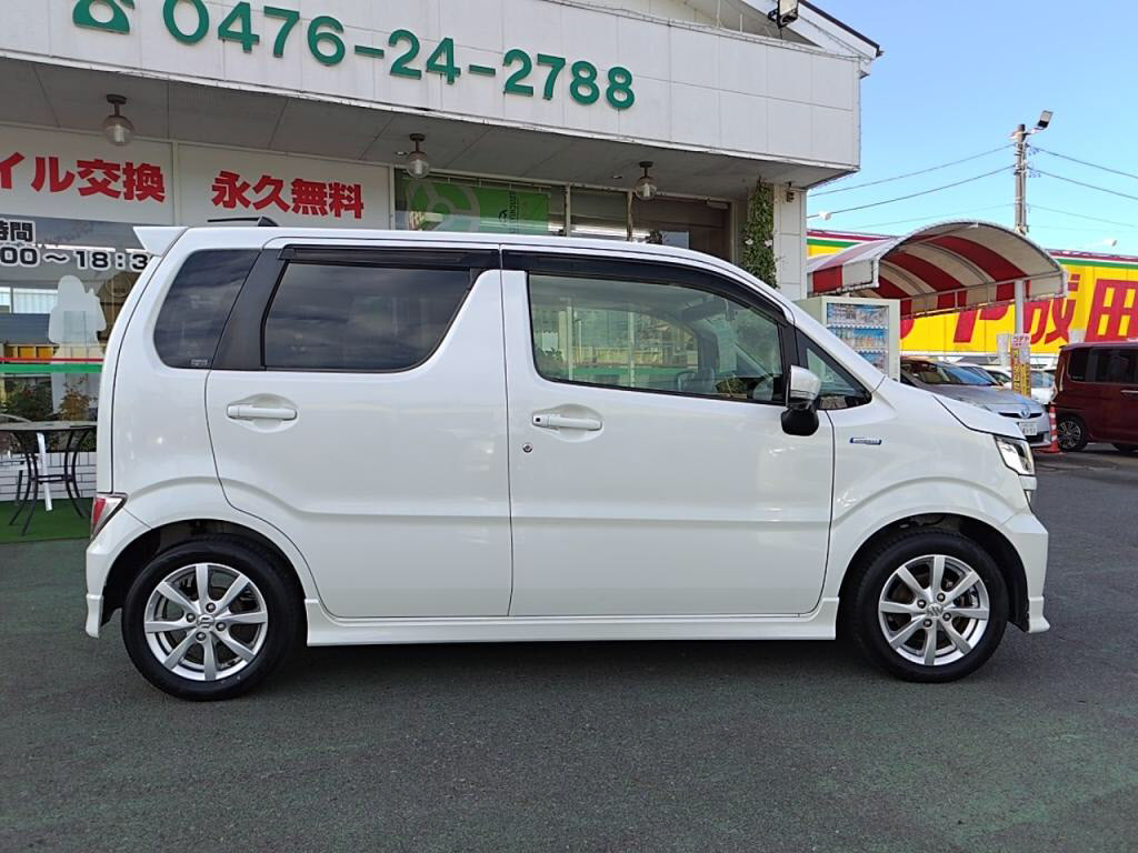 ワゴンＲハイブリッドＦＺの写真 11