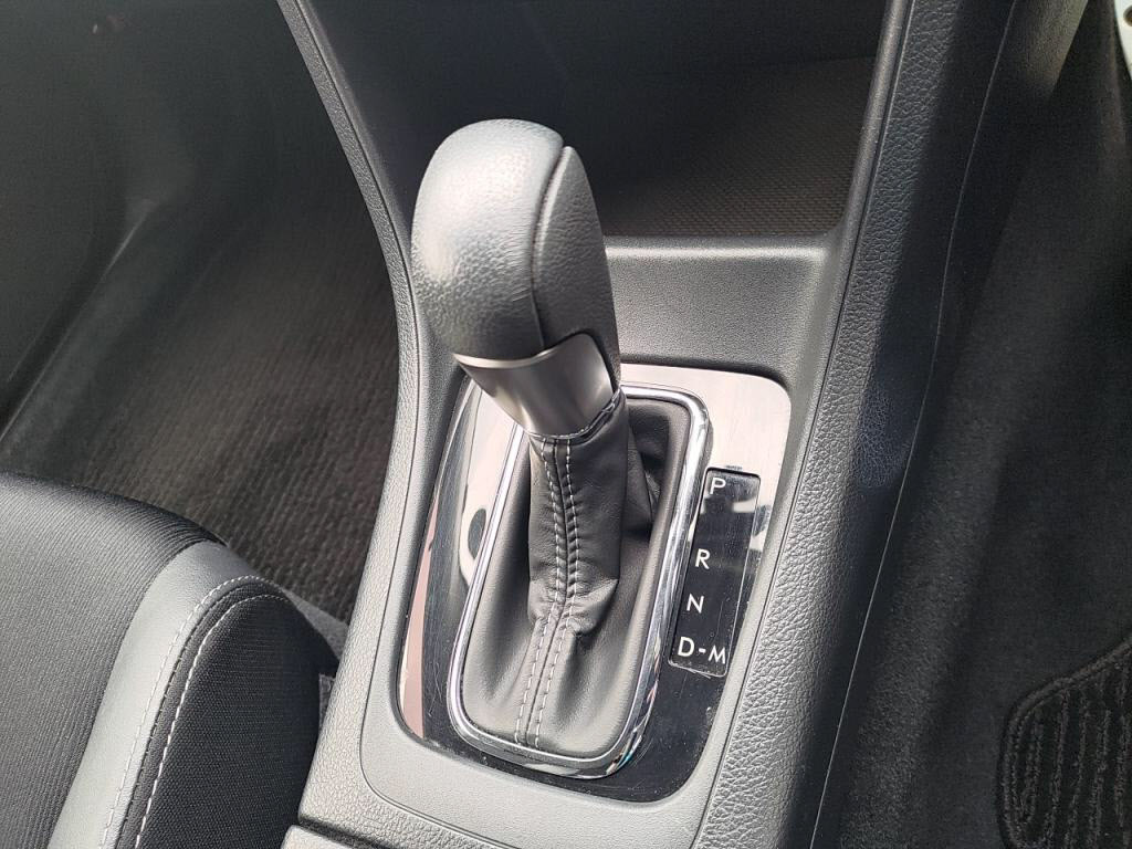 インプレッサスポーツ２．０ｉ－Ｓアイサイトの写真 15