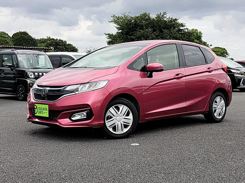 ホンダ　フィット　１３Ｇ・Ｆ