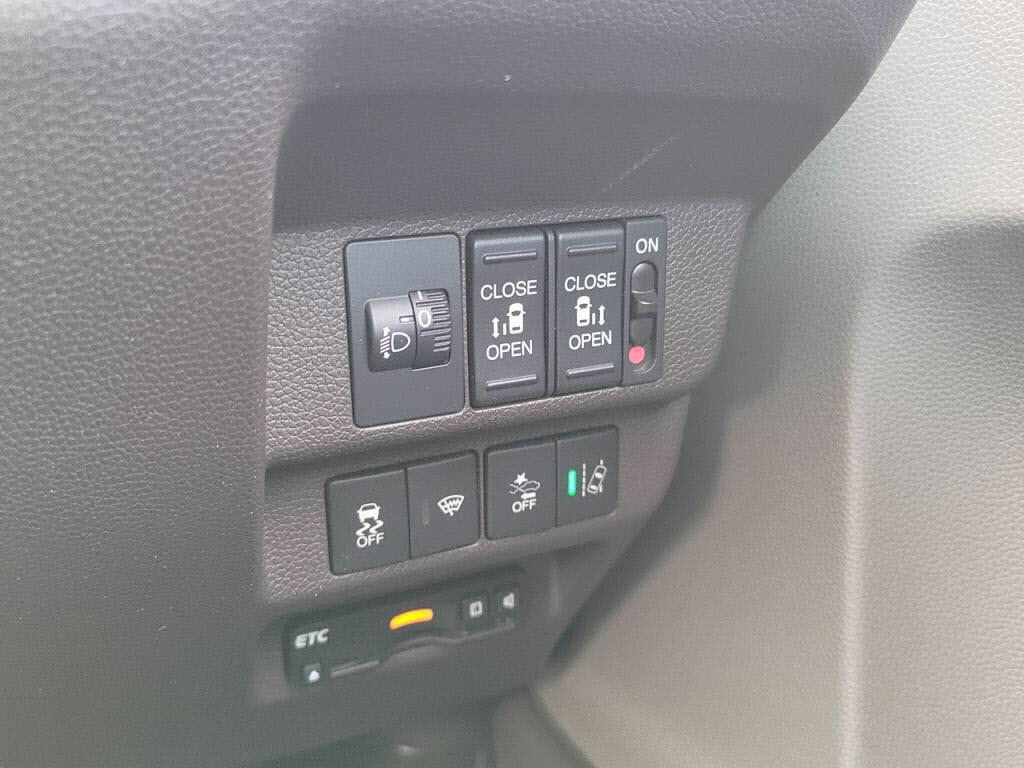 フリードＧホンダセンシングの写真 16