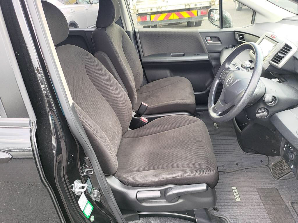 フリードＧジャストセレクションの写真 21