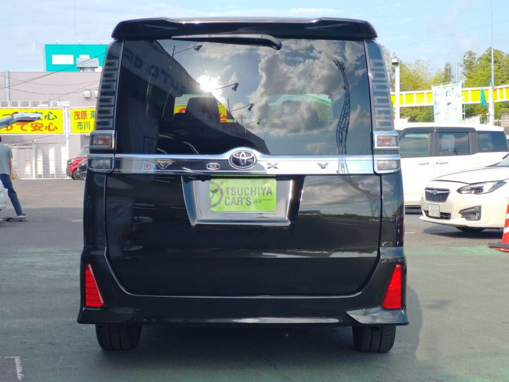 ヴォクシーＺＳキラメキの写真 10