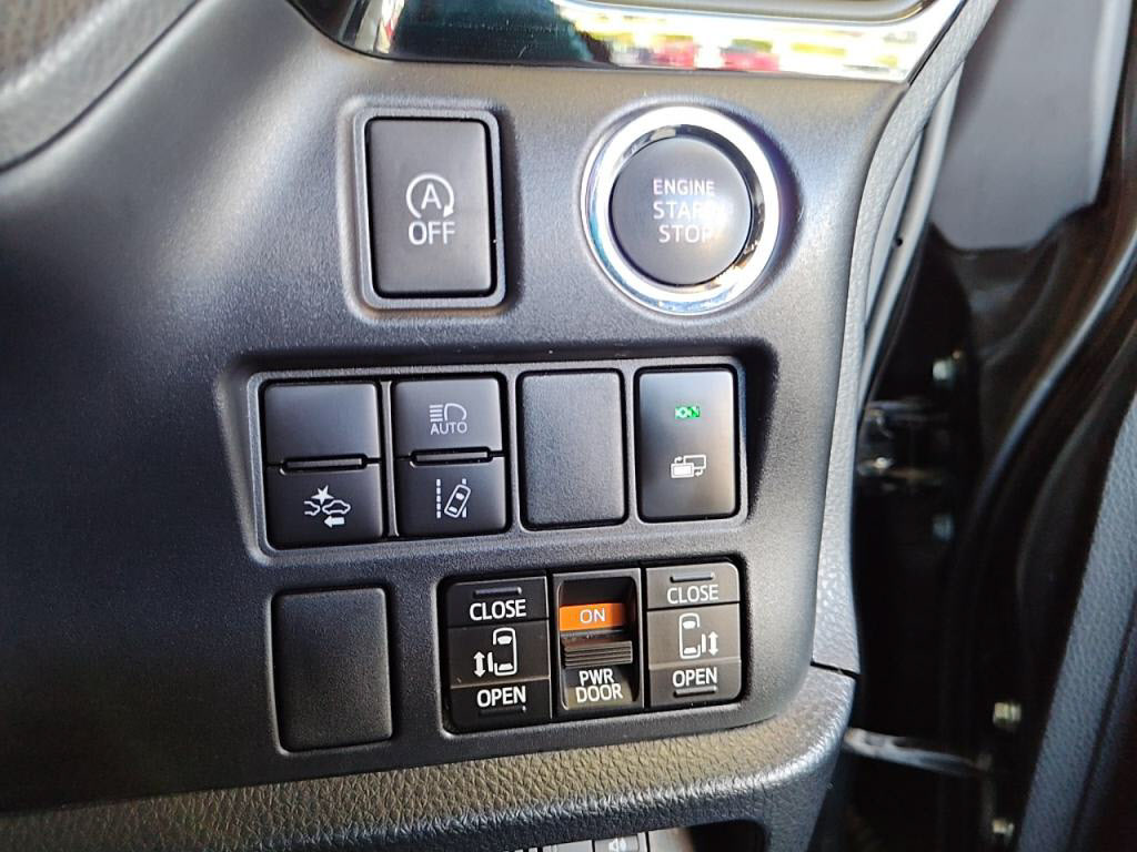 ヴォクシーＺＳキラメキの写真 19