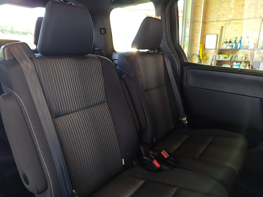 ヴォクシーＺＳキラメキの写真 22