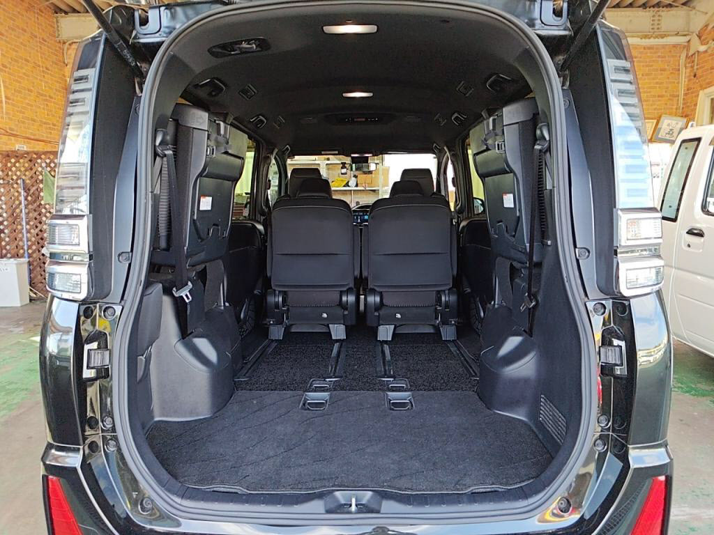 ヴォクシーＺＳキラメキの写真 27