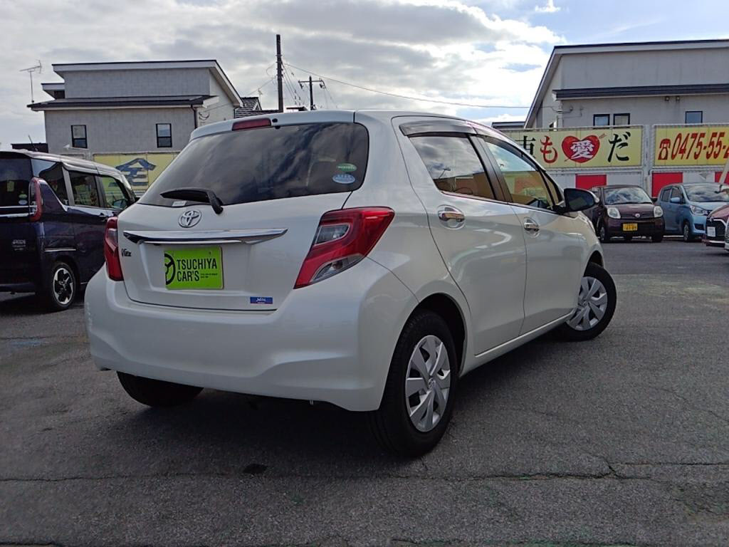 ヴィッツ５ＤＦ＿ＬＥＤエディションの写真 2