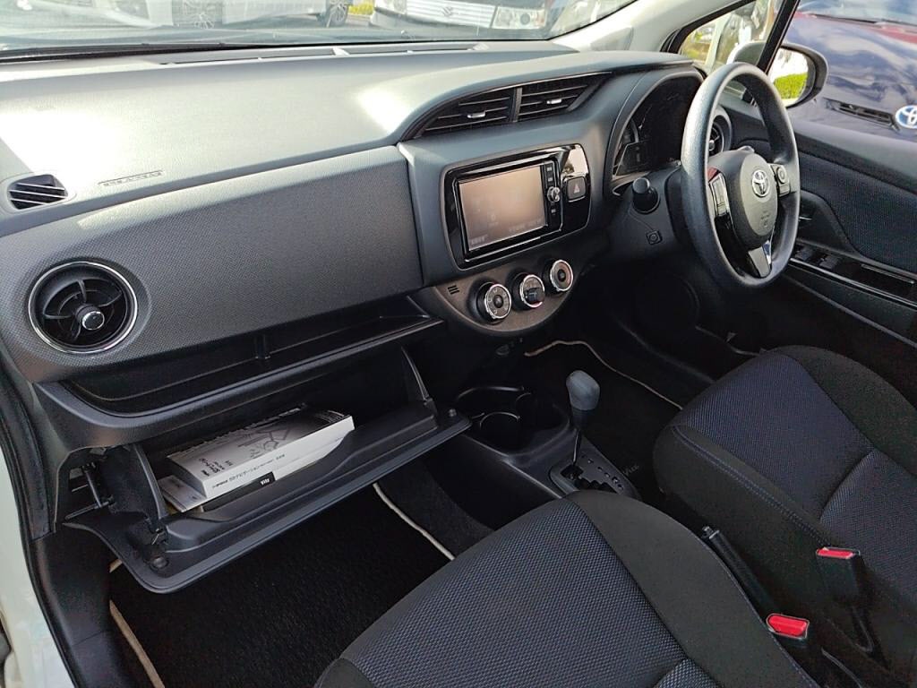 ヴィッツ５ＤＦ＿ＬＥＤエディションの写真 22