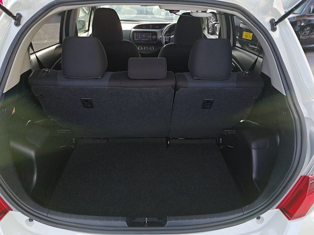 ヴィッツ５ＤＦ＿ＬＥＤエディションの写真 25