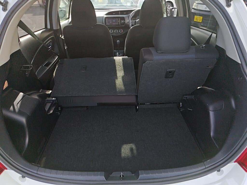 ヴィッツ５ＤＦ＿ＬＥＤエディションの写真 26