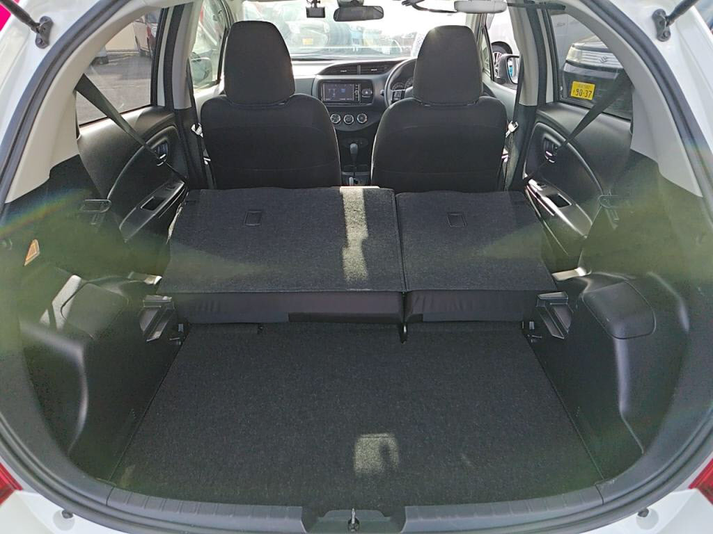 ヴィッツ５ＤＦ＿ＬＥＤエディションの写真 27