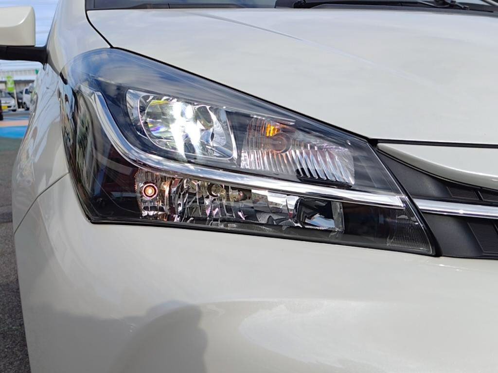 ヴィッツ５ＤＦ＿ＬＥＤエディションの写真 9