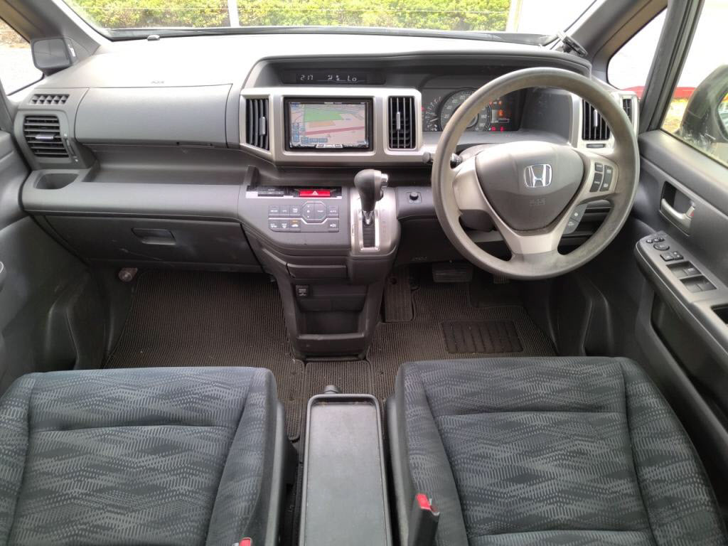 ステップワゴンＧ・コンフォートセレクションの写真 3