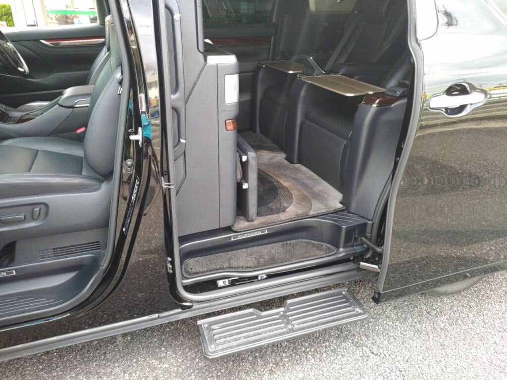 アルファードハイブリッドロイヤルラウンジＳＰの写真 12