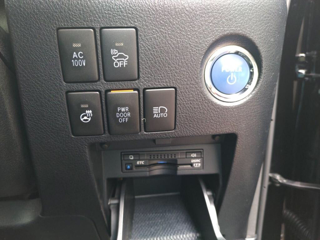 アルファードハイブリッドロイヤルラウンジＳＰの写真 19