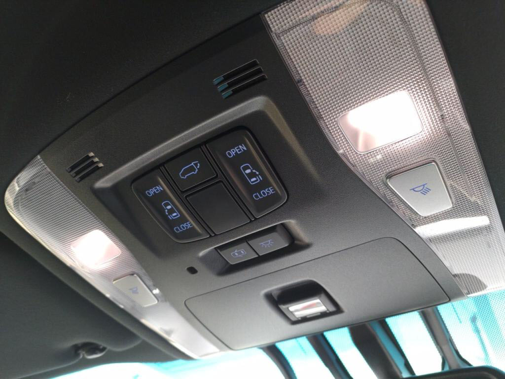 アルファードハイブリッドロイヤルラウンジＳＰの写真 20