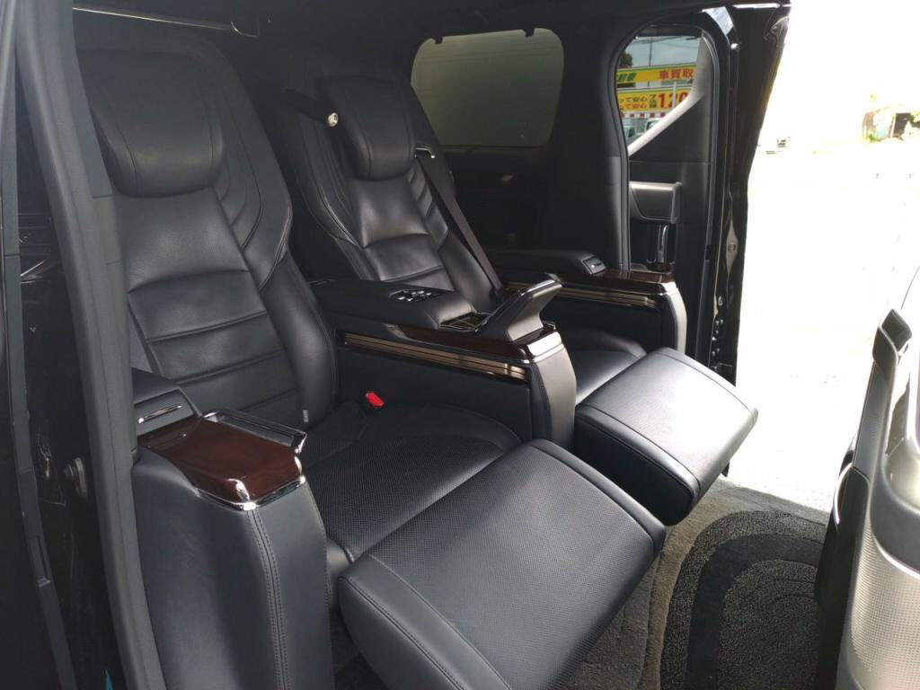 アルファードハイブリッドロイヤルラウンジＳＰの写真 22